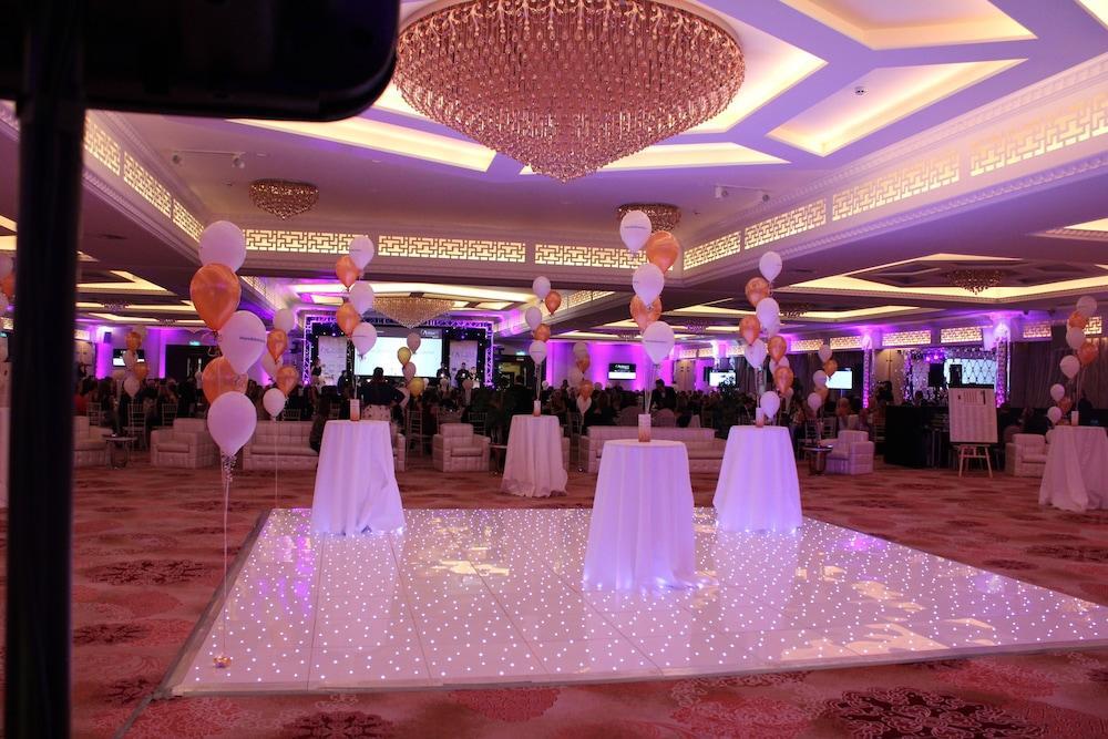 Grand Sapphire Hotel & Banqueting Croydon Exterior foto