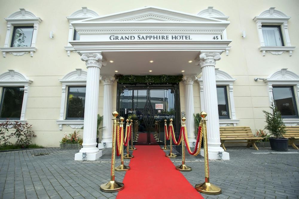 Grand Sapphire Hotel & Banqueting Croydon Exterior foto
